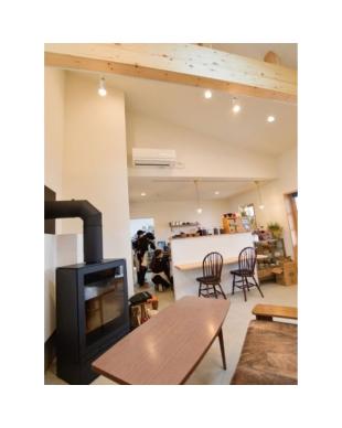 よってってカフェ内観