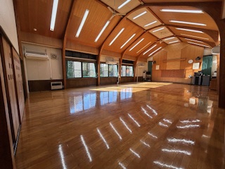 万世コミセン多目的ホール