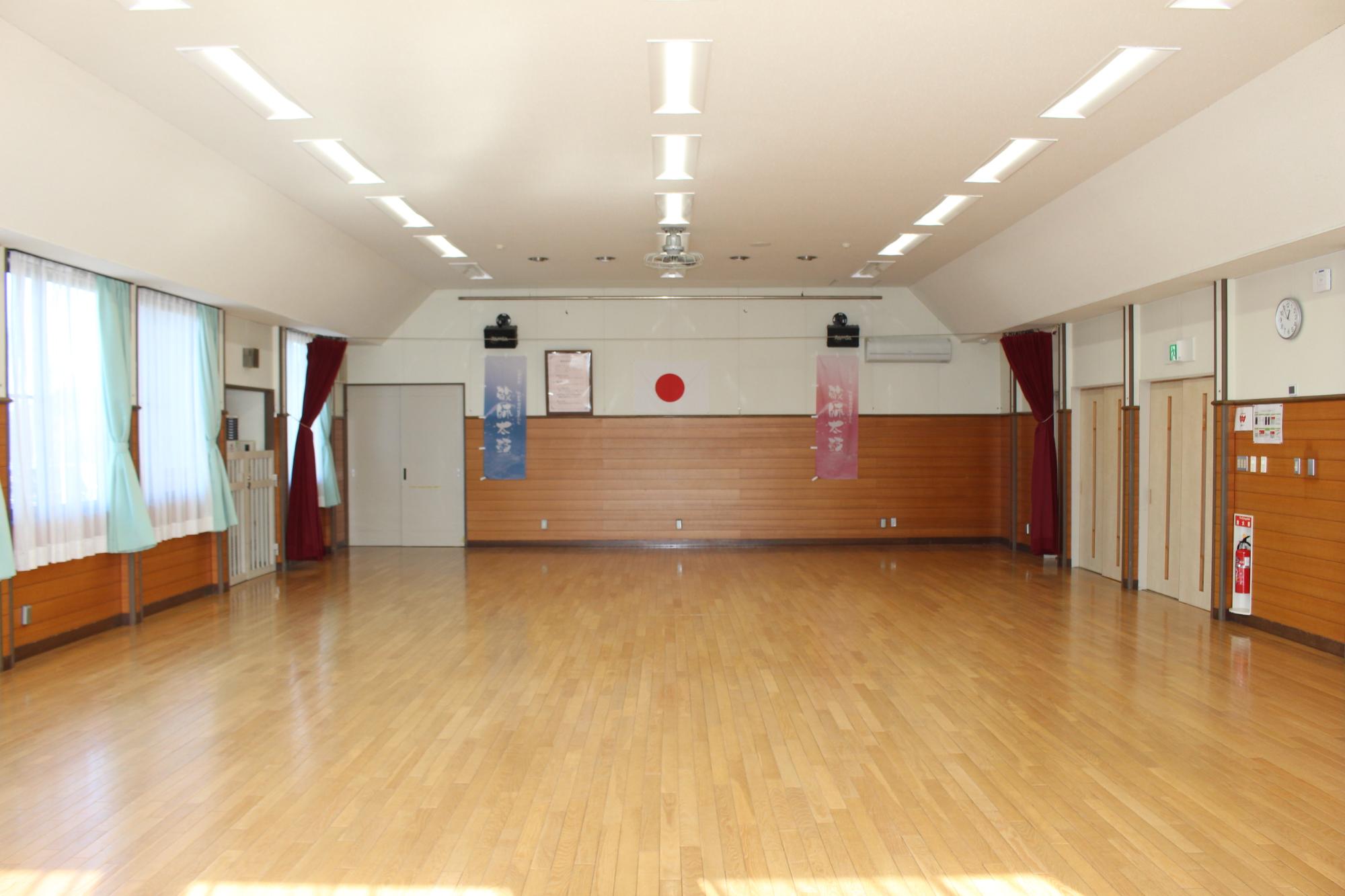 山上コミセンホール