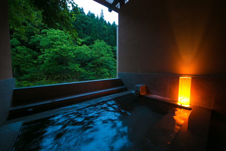 時の宿すみれの浴室