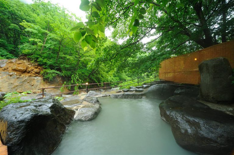 滑川温泉の露天風呂