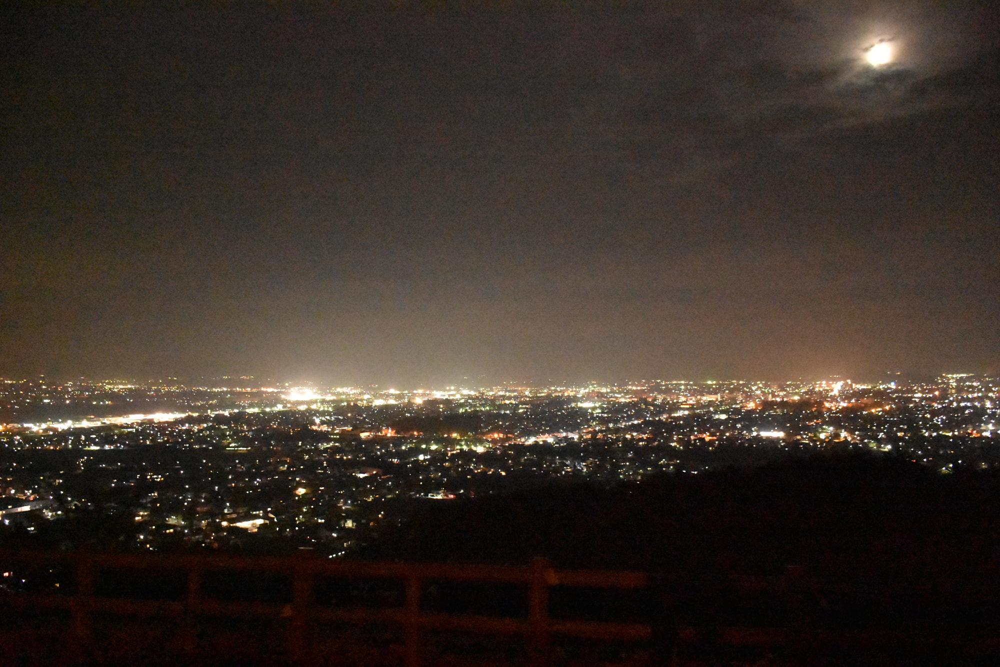 御成山公園から見る米沢市街の夜景