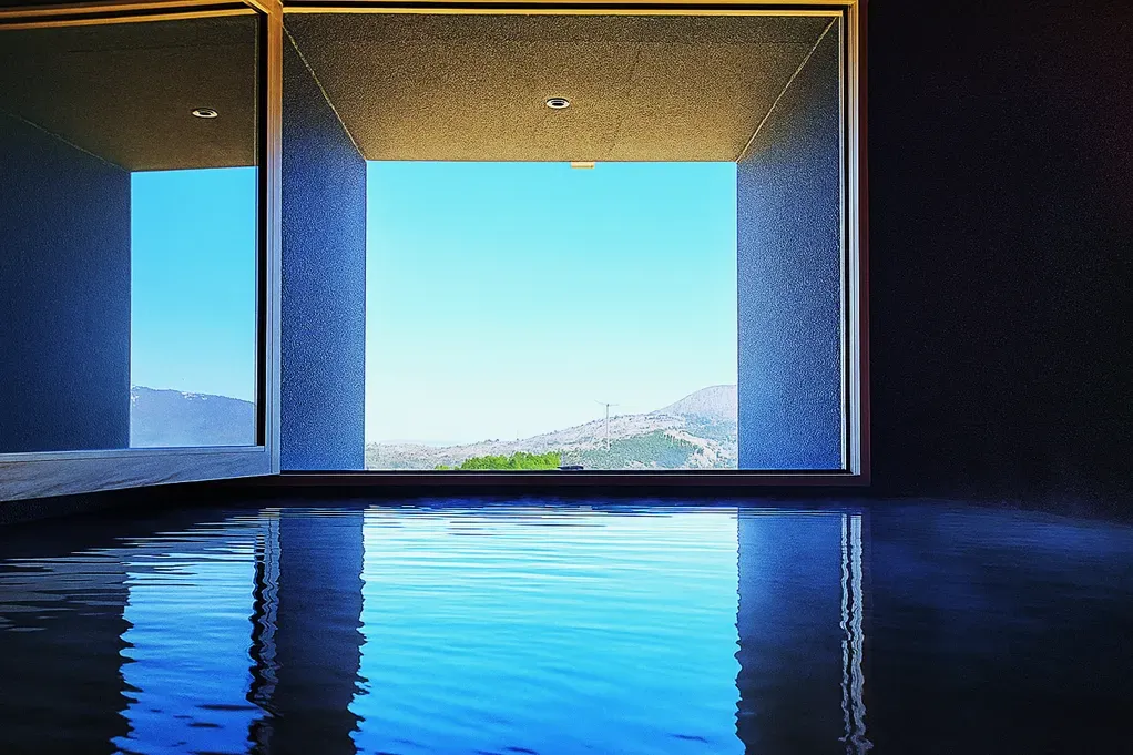 五色温泉の大窓からの眺望