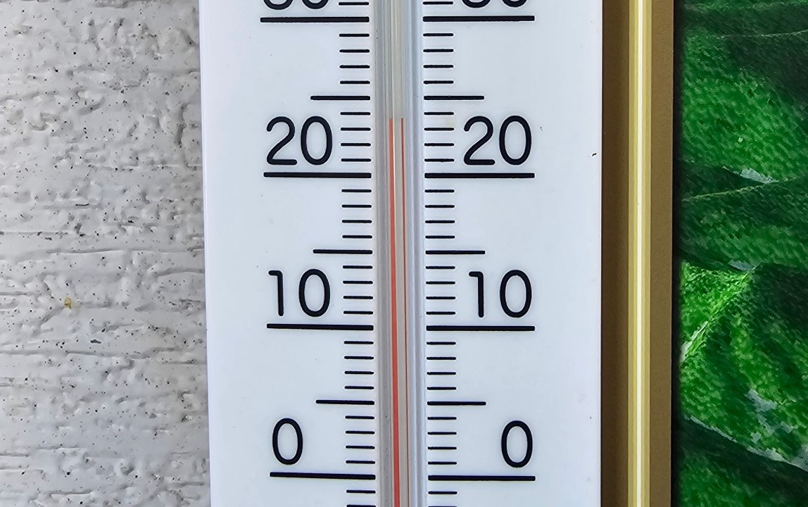 23.5℃を示す温度計