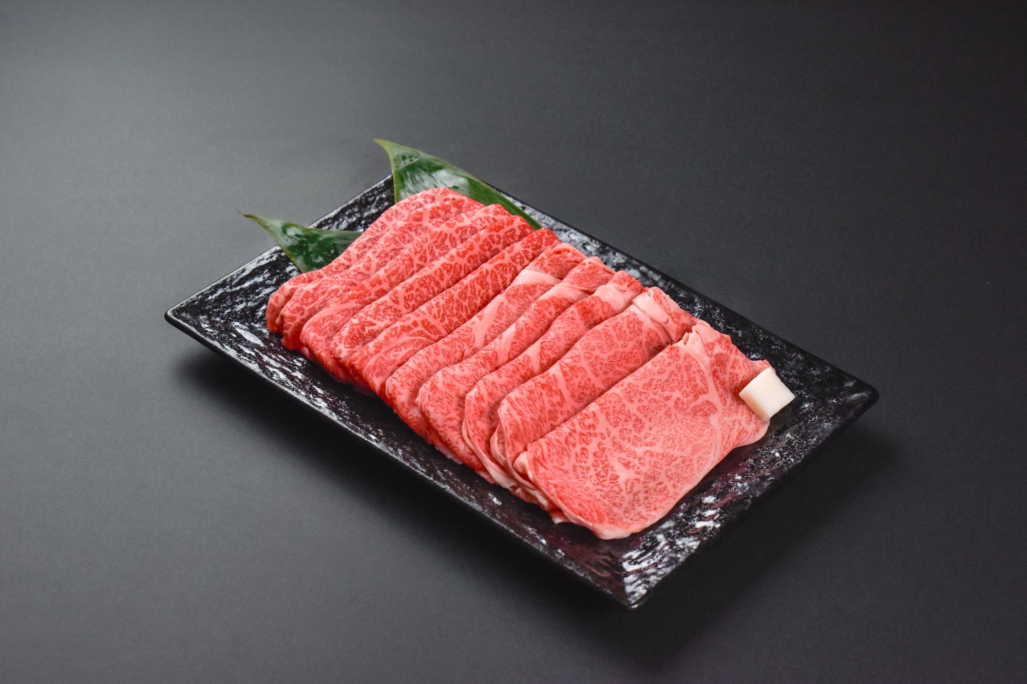 米沢牛のすき焼き用肉