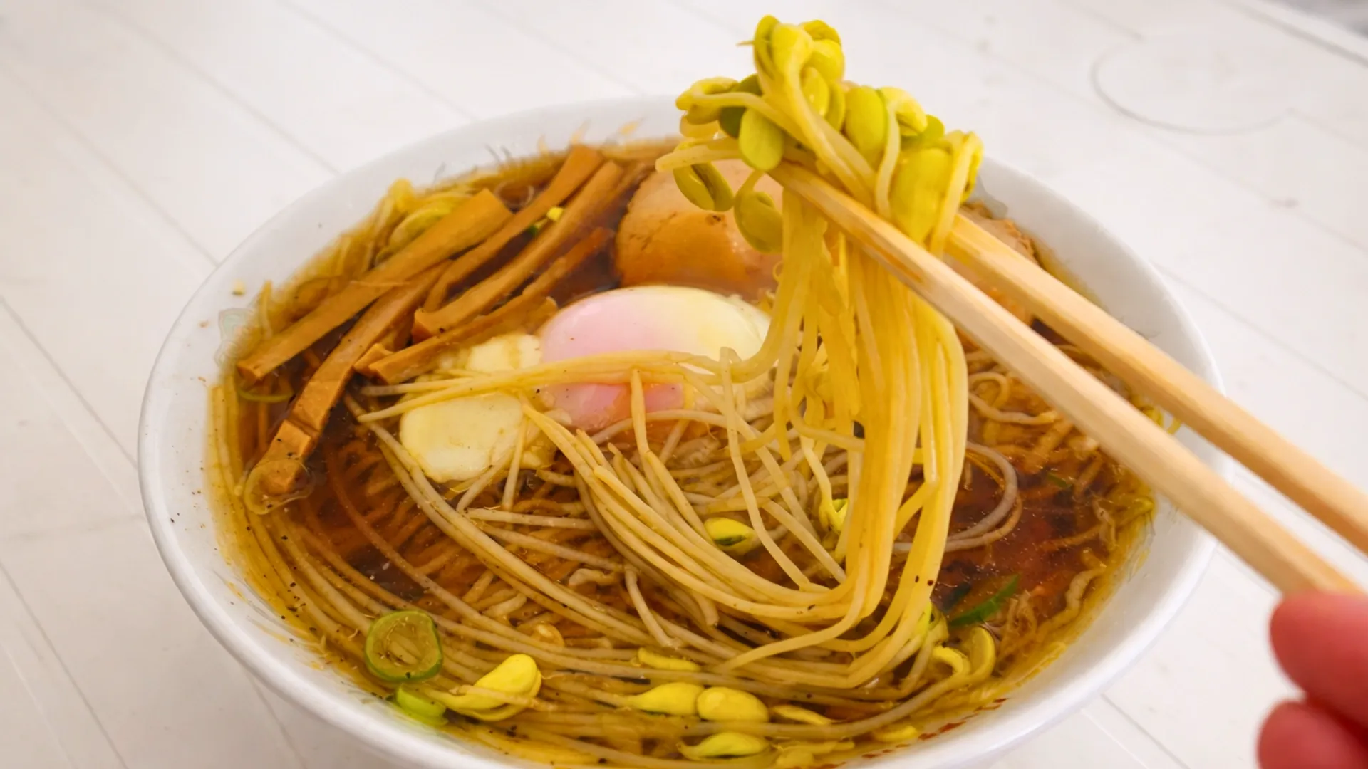 かまくらで出前した米沢ラーメン（豆もやしラーメン）