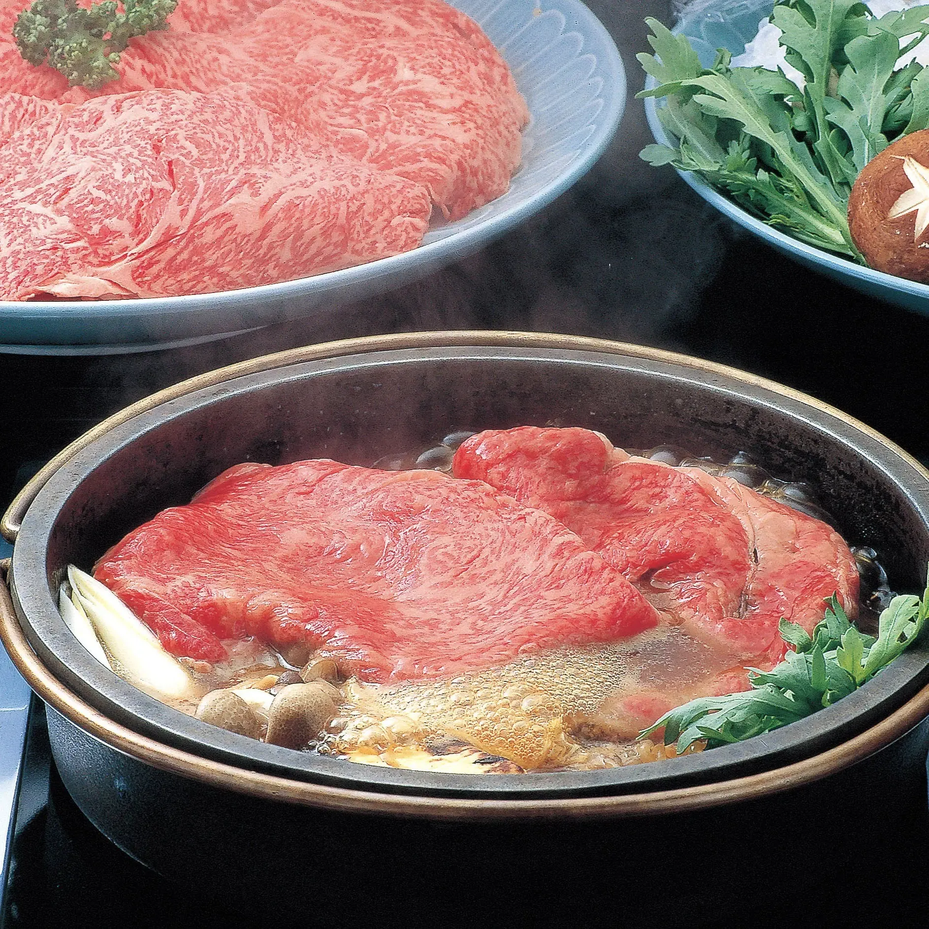 雪国観光の昼：米沢牛や温かい鍋のランチ