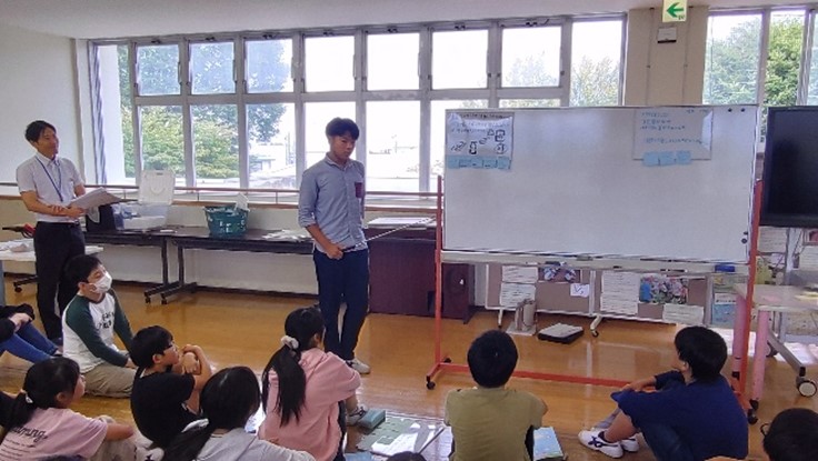 班ごとに話し合ったことをまとめて発表