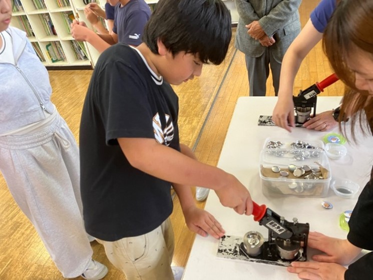 ニコルさん缶バッチ作成