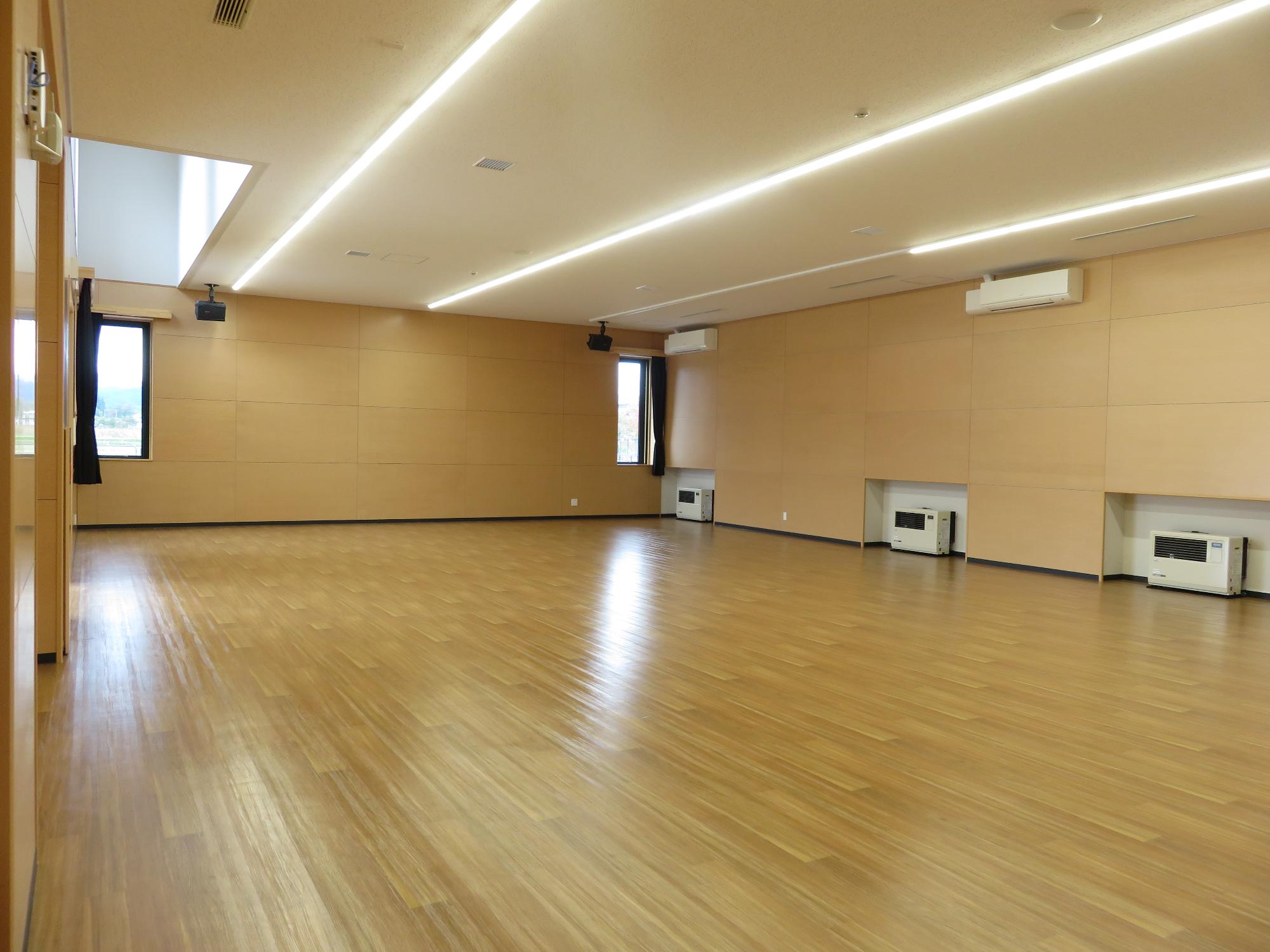 上郷コミセン多目的ホール