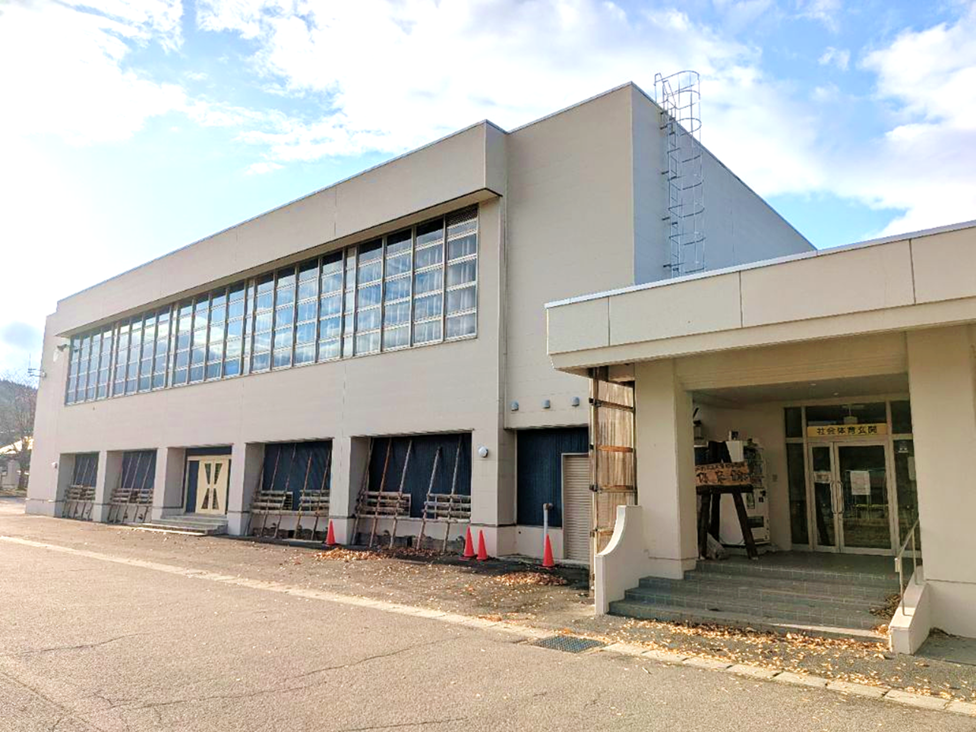 旧米沢市立三沢東部小学校_外観