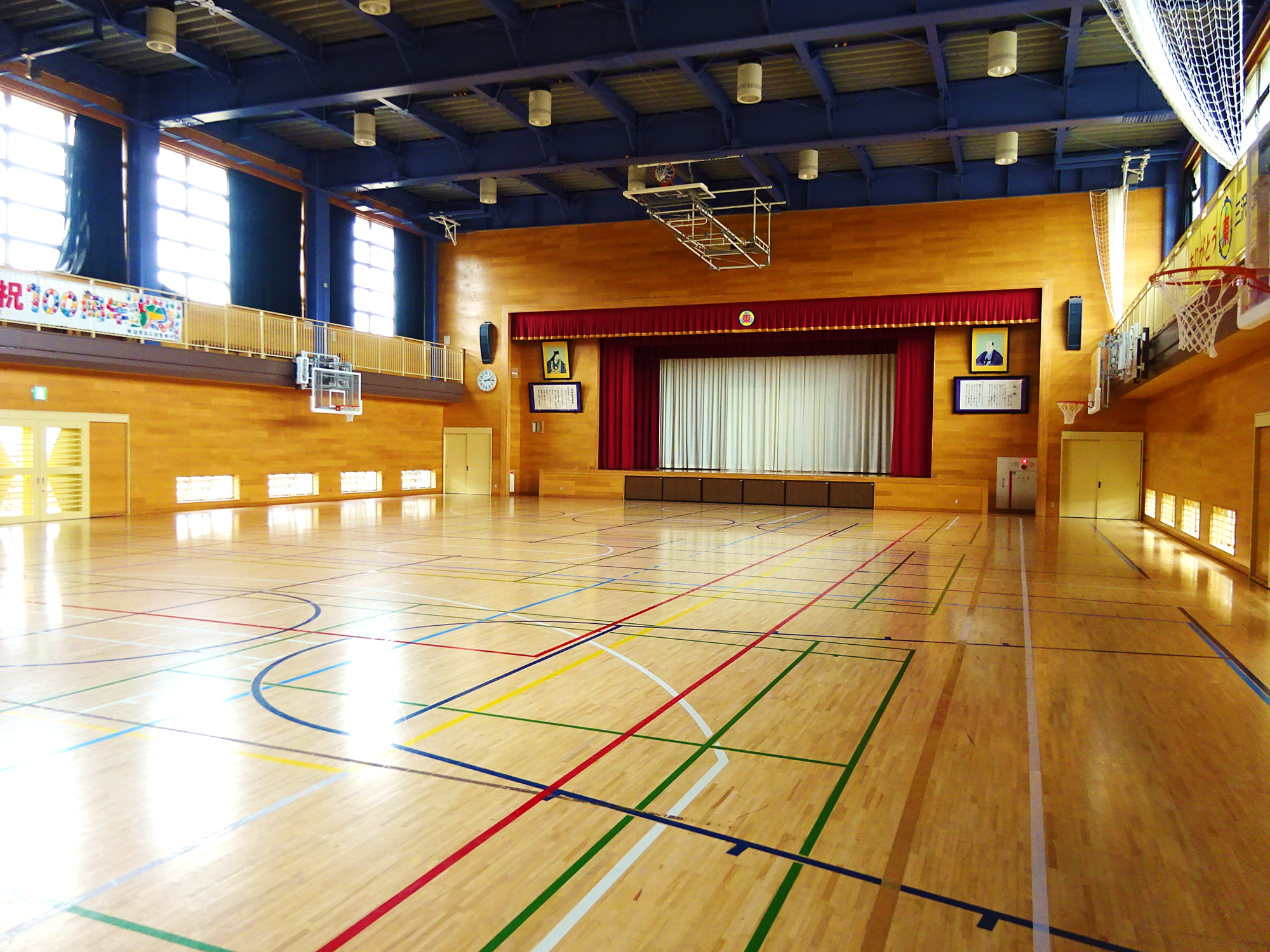 旧米沢市立三沢東部小学校_屋内運動場