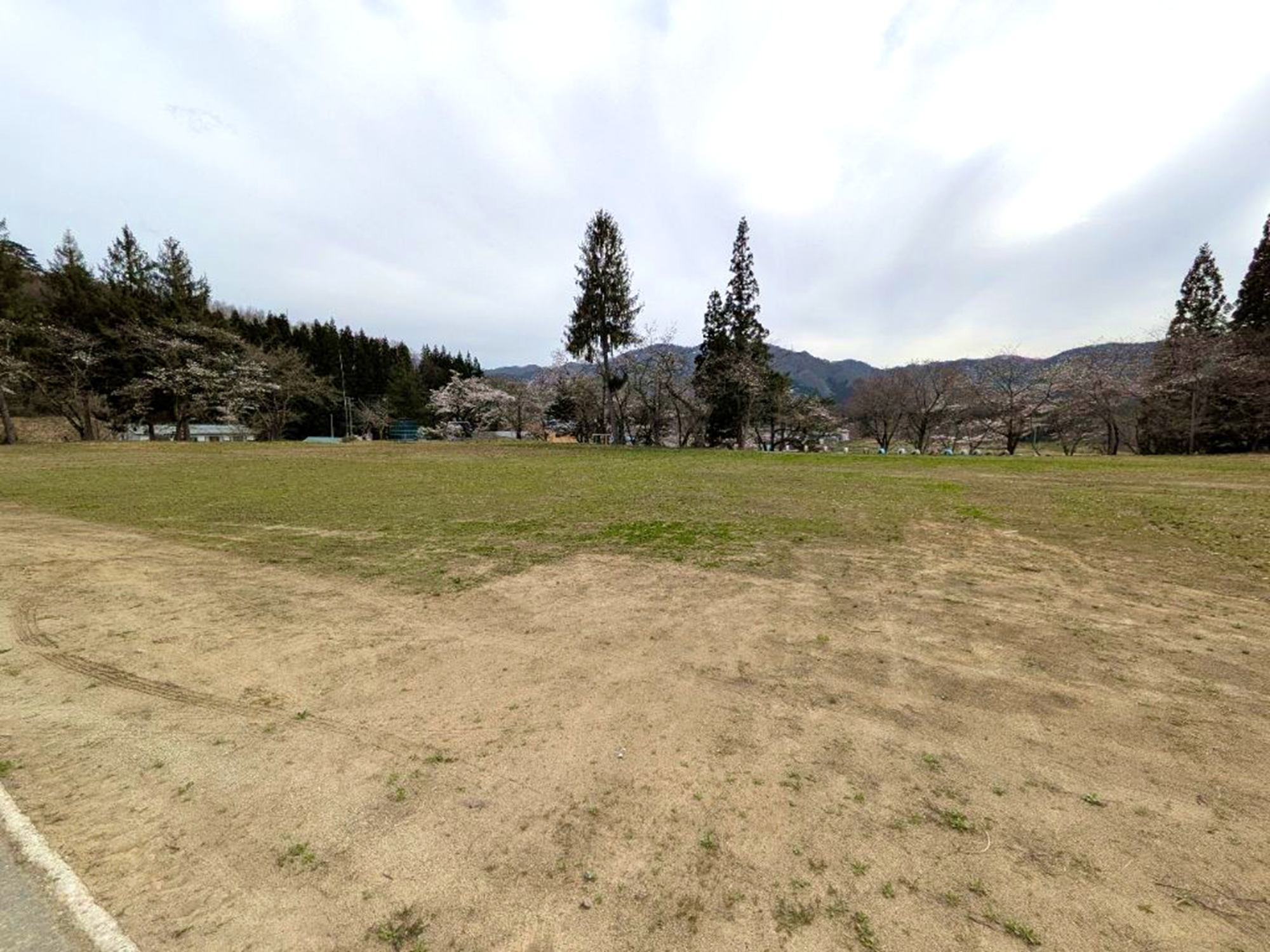 旧米沢市立関小学校_屋外運動場